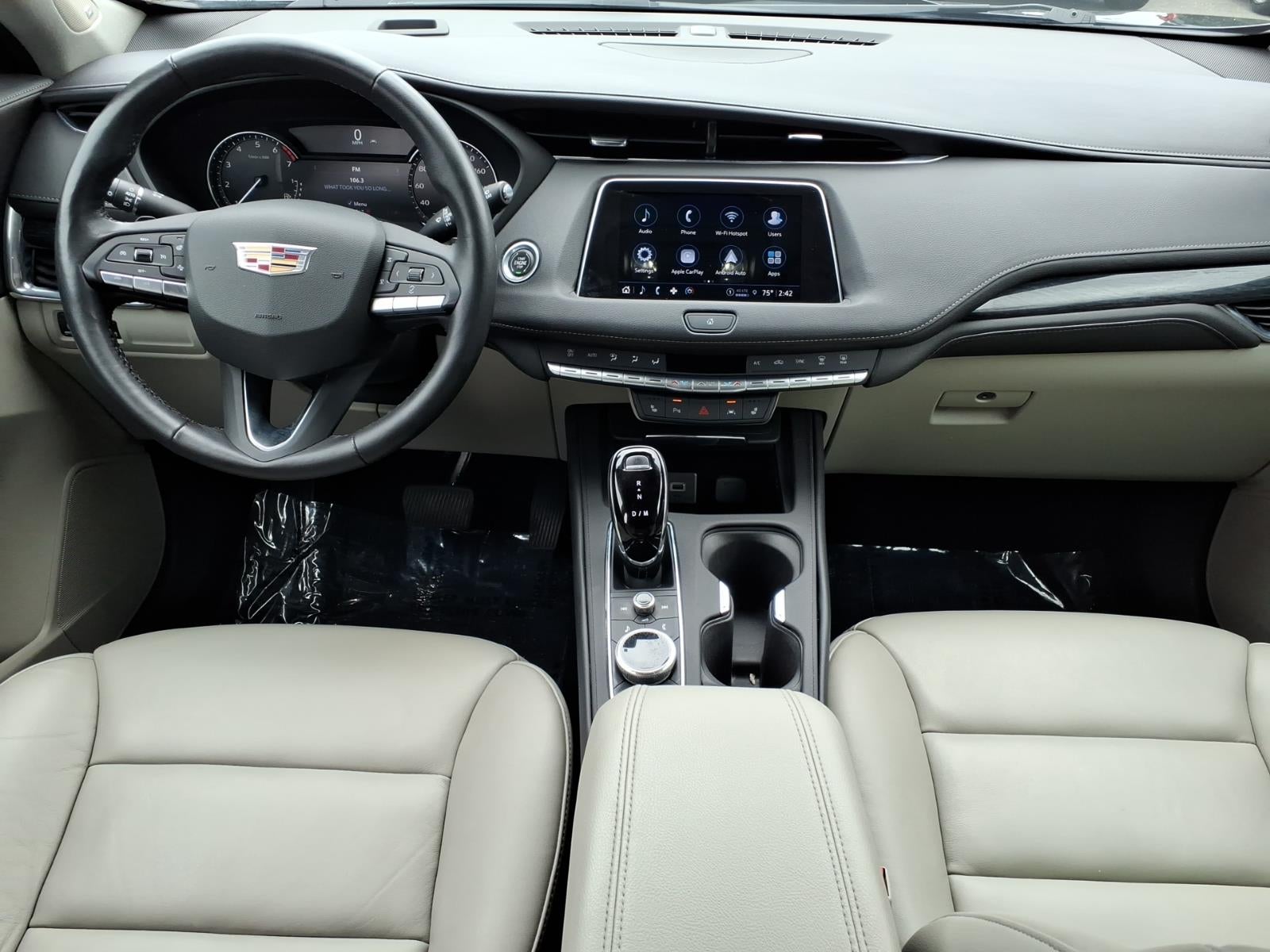 2023 Cadillac XT4 Premium Luxury