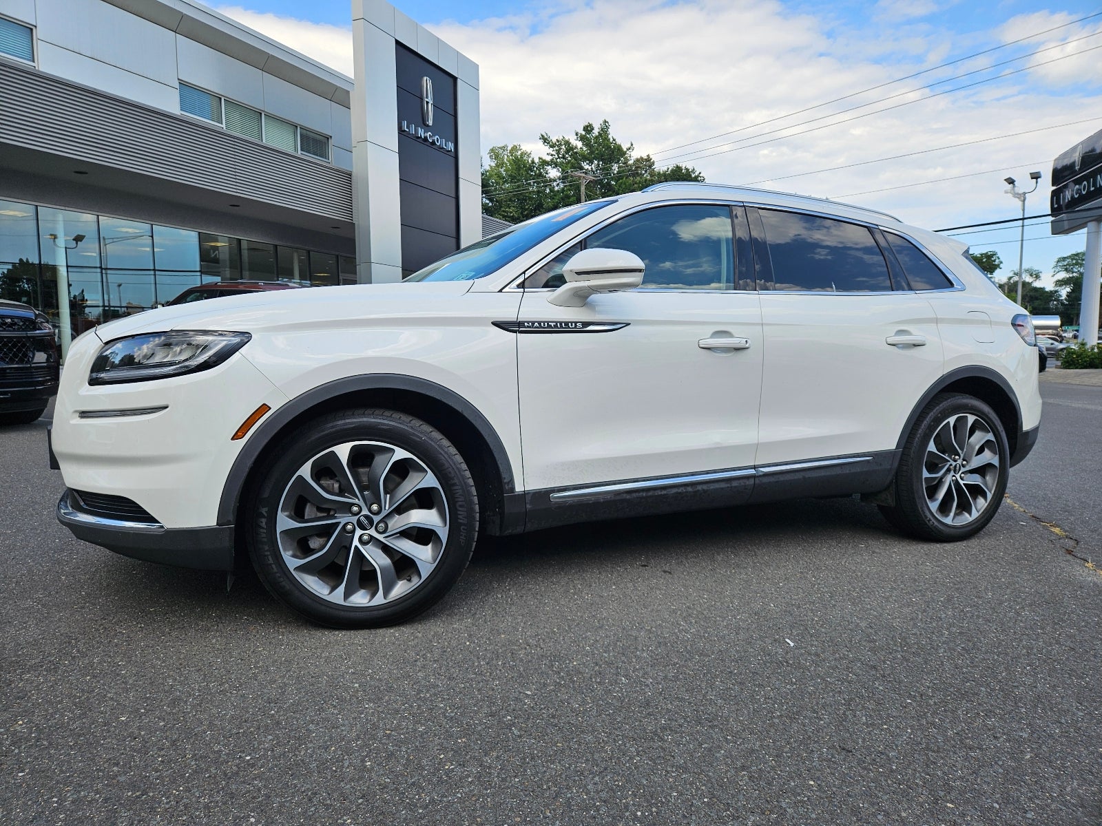 2022 Lincoln Nautilus Reserve