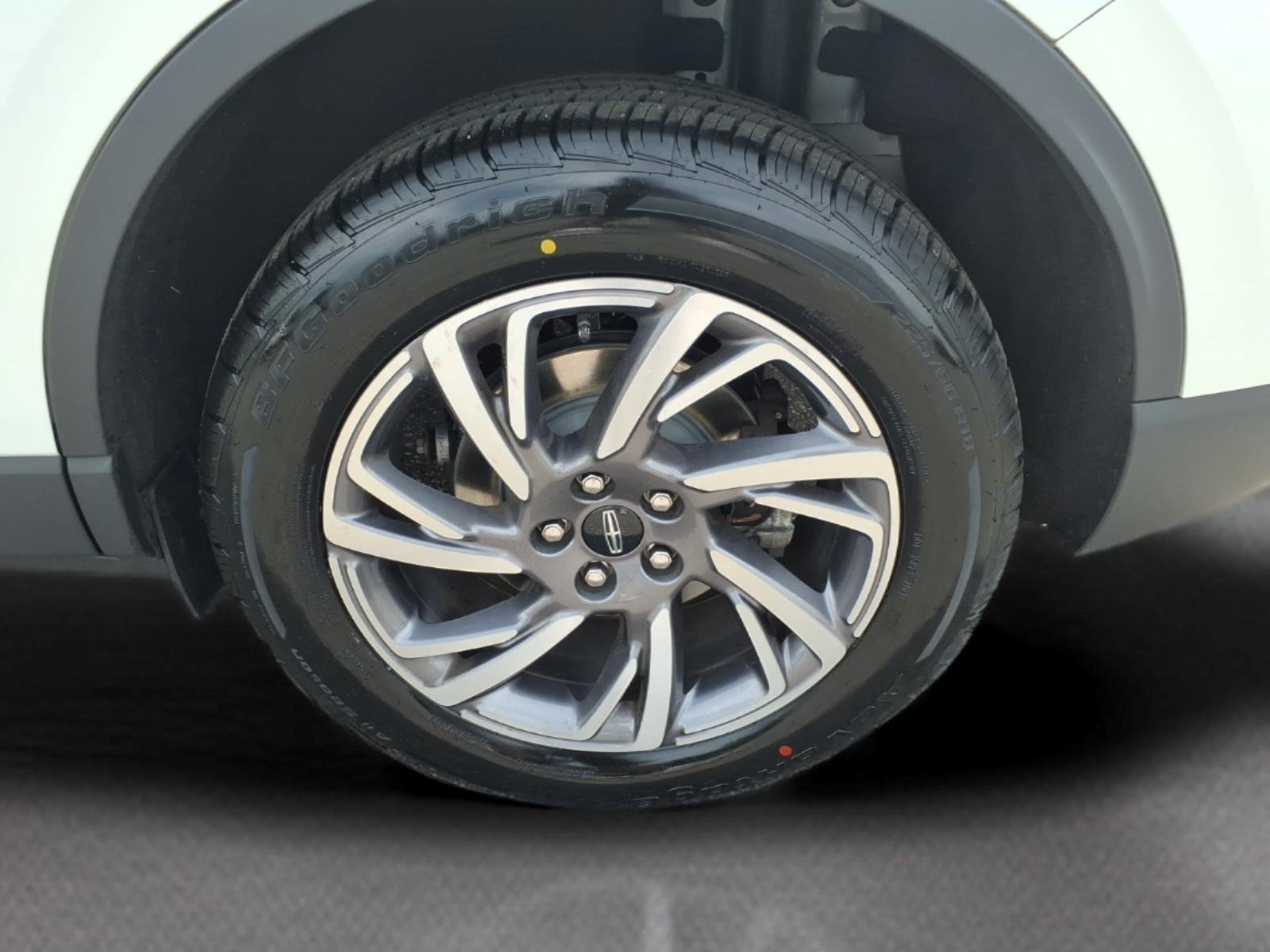 2023 Lincoln Corsair Standard