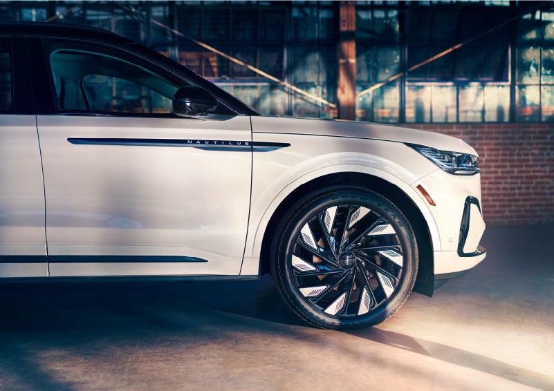 The wheels of the available Jet Appearance Package are highlighted. | Irwin Lincoln in Freehold NJ