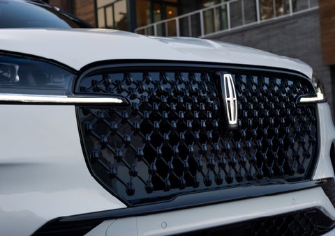 The front grille of a 2026 Lincoln Aviator® SUV is shown. | Irwin Lincoln in Freehold NJ