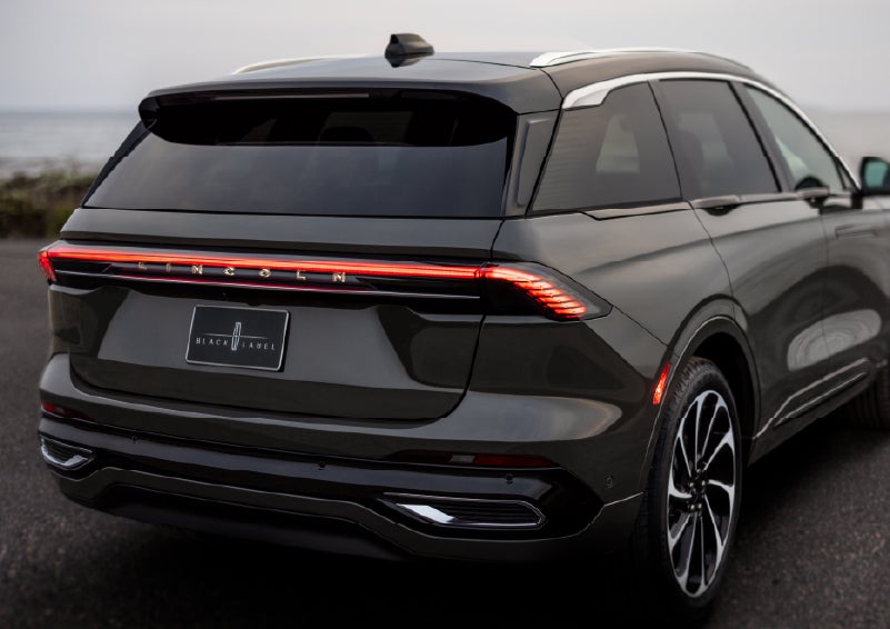 The rear of a 2026 Lincoln Black Label™ Nautilus® SUV displays full LED rear lighting. | Irwin Lincoln in Freehold NJ