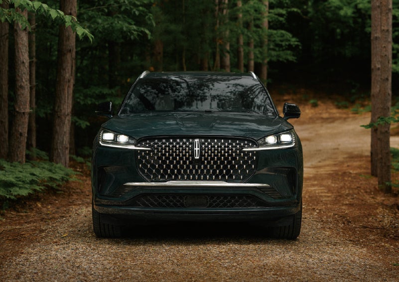 The front grille of a 2027 Lincoln Aviator® Black Label™ SUV is shown. | Irwin Lincoln in Freehold NJ